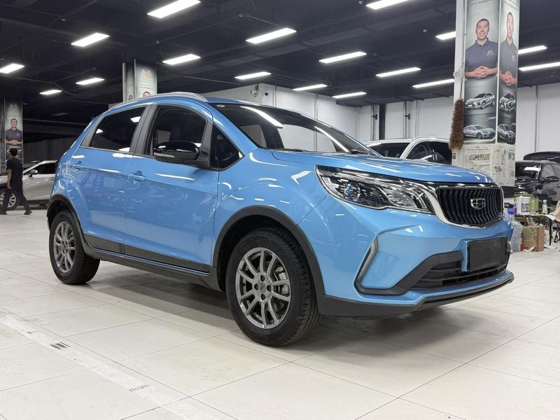 Geely Vision X3, 2021 — фото 3 из 12