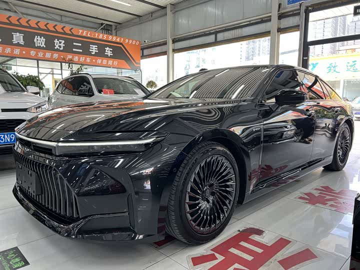Toyota Crown Sedan, 2025 — купить в Санкт-Петербурге под ключ