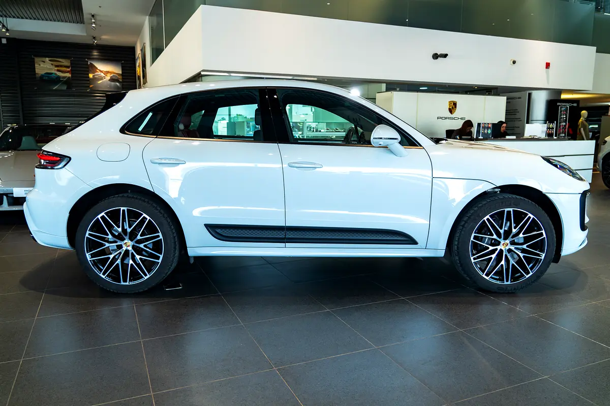 Porsche Macan, 2024 — фото 3 из 10