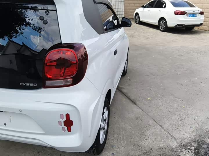 Roewe Clever, 2023 — фото 8 из 9