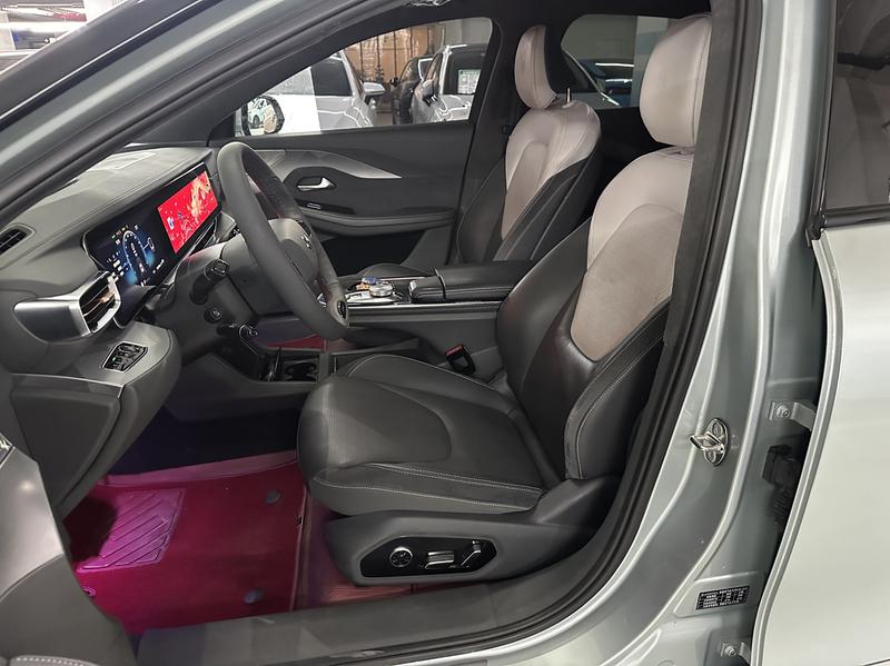 BAIC Arcfox Alpha S, 2021 — фото 8 из 12