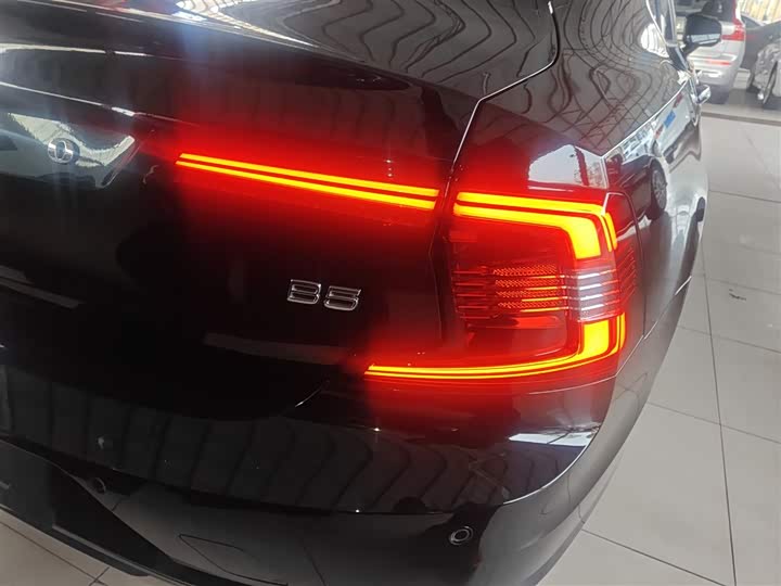 Volvo S90, 2023 — фото 8 из 9