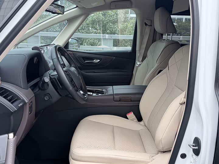 Toyota Alphard, 2023 — фото 7 из 9