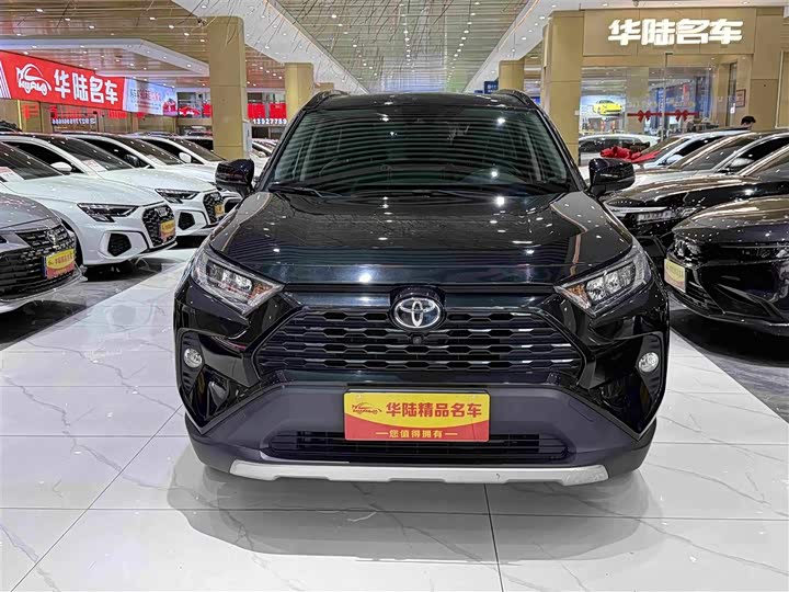 Toyota RAV4, 2022 — фото 2 из 9