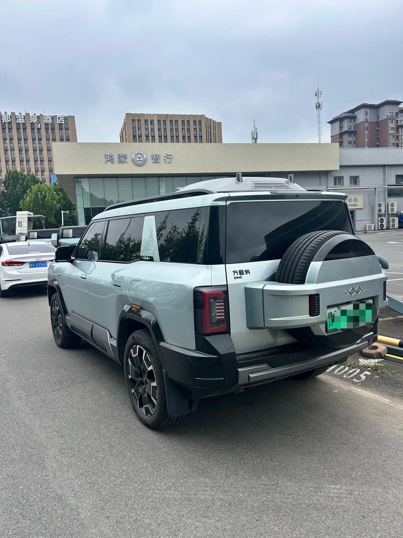 BYD FangChengBao Leopard 8, 2025 — фото 3 из 7