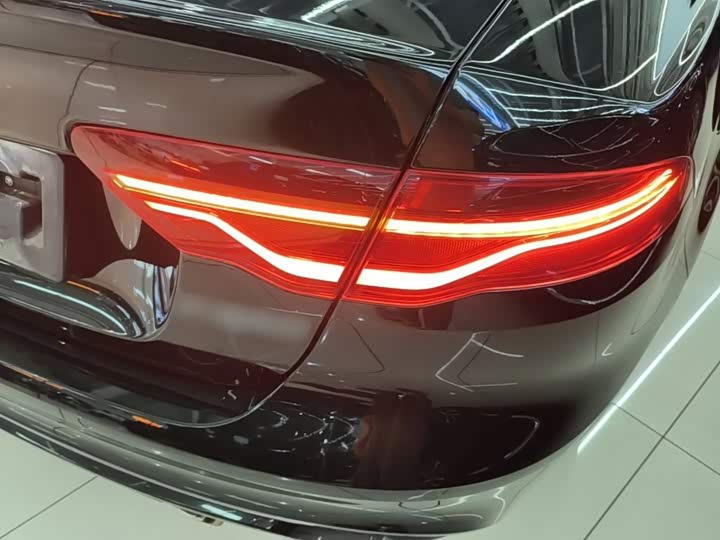 Jaguar XE L, 2022 — фото 8 из 9