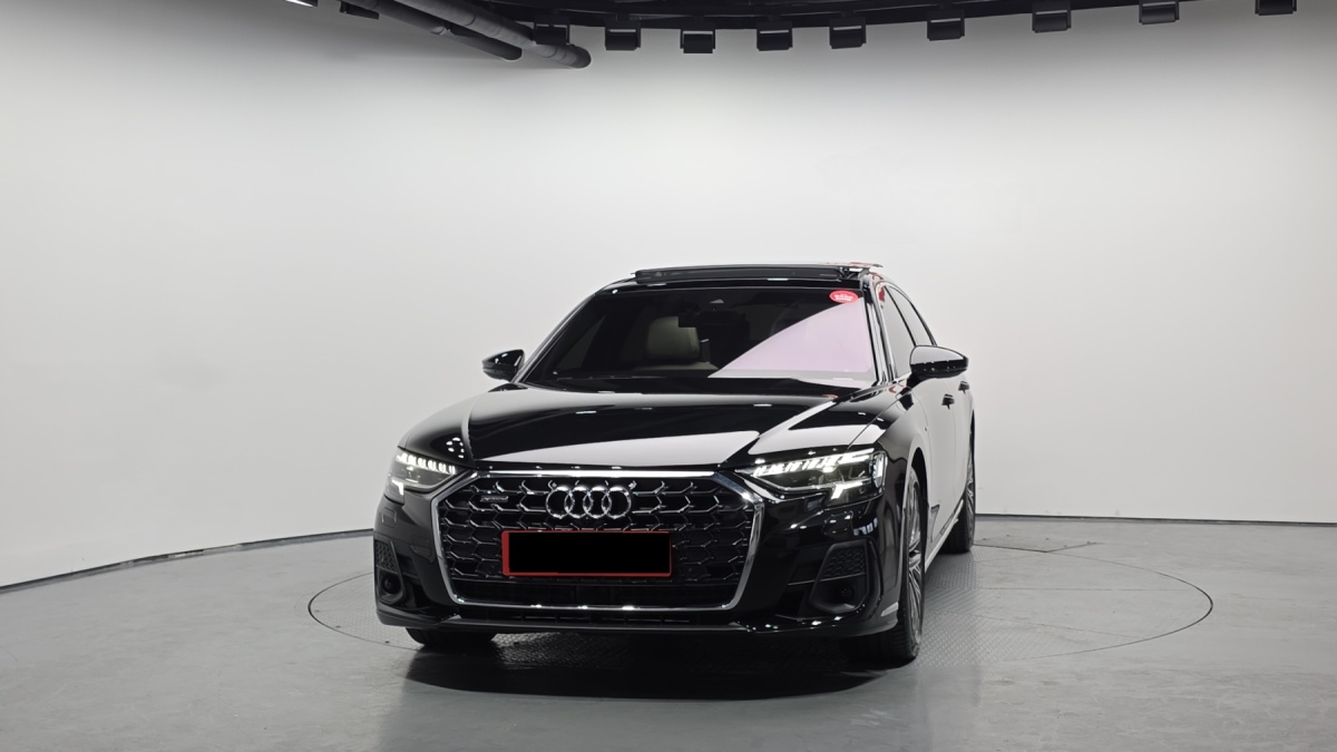 Audi A8, 2023 — фото 3 из 12
