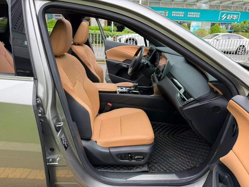 Lexus RX, 2025 — фото 8 из 10