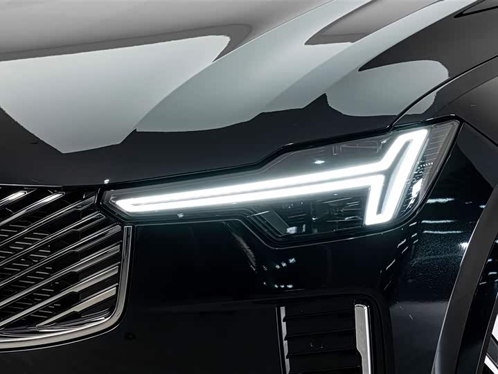 Volvo XC90 Hybrid, 2025 — фото 4 из 9