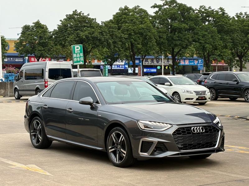 Audi A4L, 2022 — фото 3 из 12