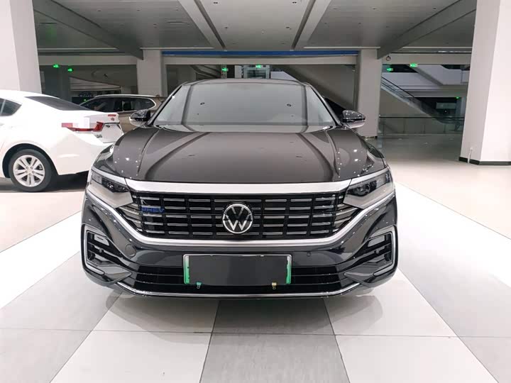 Volkswagen Passat Hybrid, 2022 — фото 3 из 9