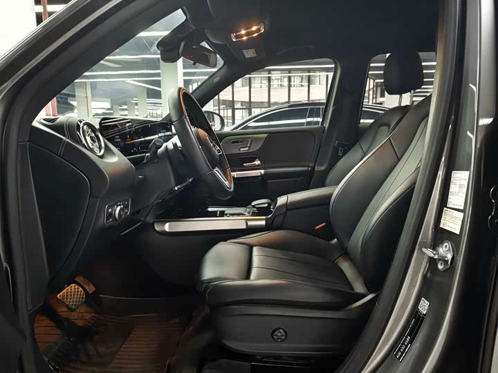 Mercedes-Benz EQB, 2023 — фото 5 из 9