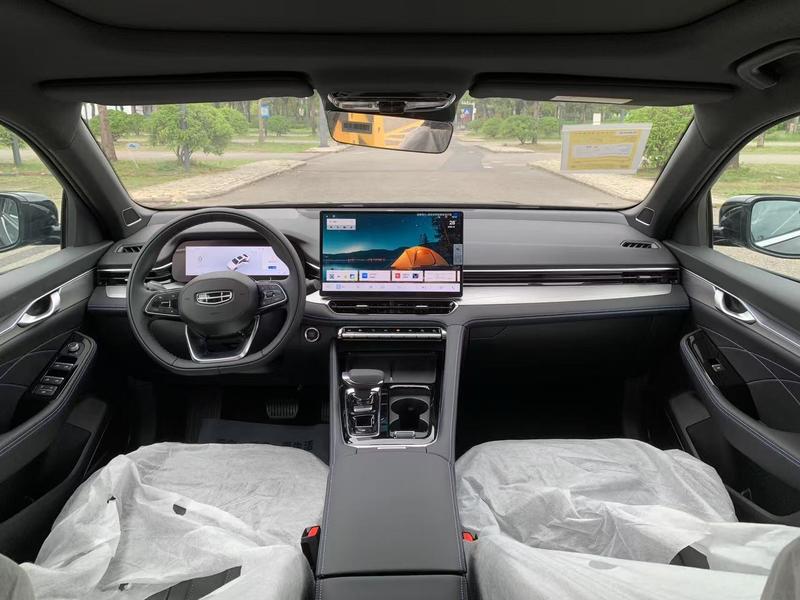 Geely Preface, 2025 — фото 7 из 12
