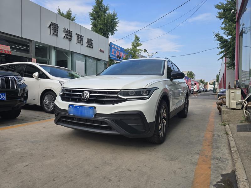 Volkswagen Tiguan L Pro, 2024 — купить в Ульяновске под ключ