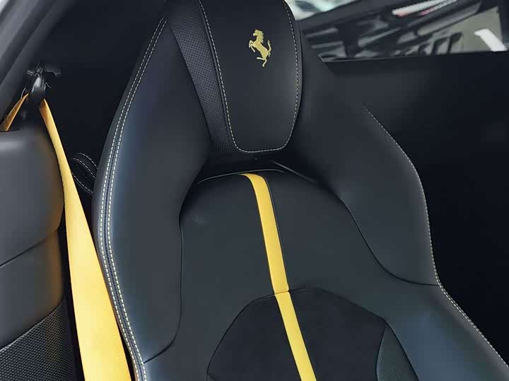 Ferrari F8, 2023 — фото 4 из 7