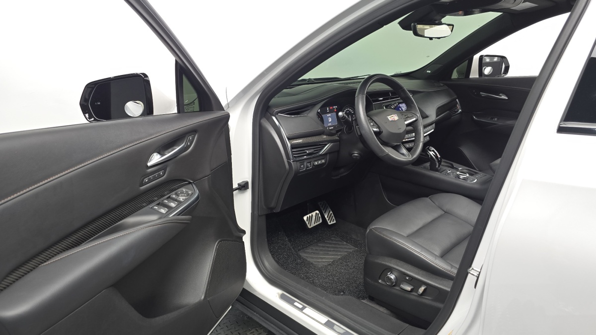 Cadillac XT4, 2023 — фото 9 из 12