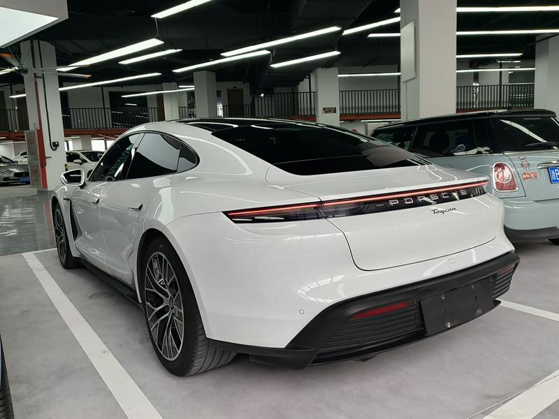 Porsche Taycan, 2022 — фото 4 из 12