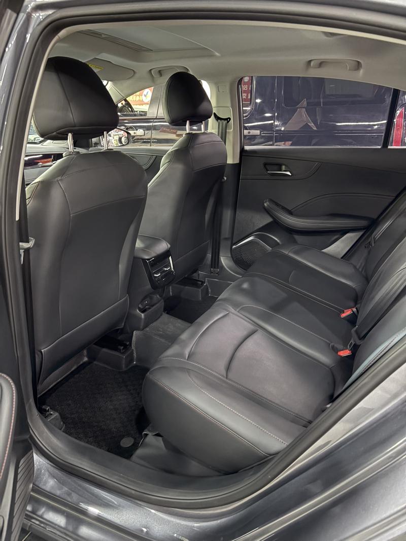 Roewe i5, 2025 — фото 10 из 11