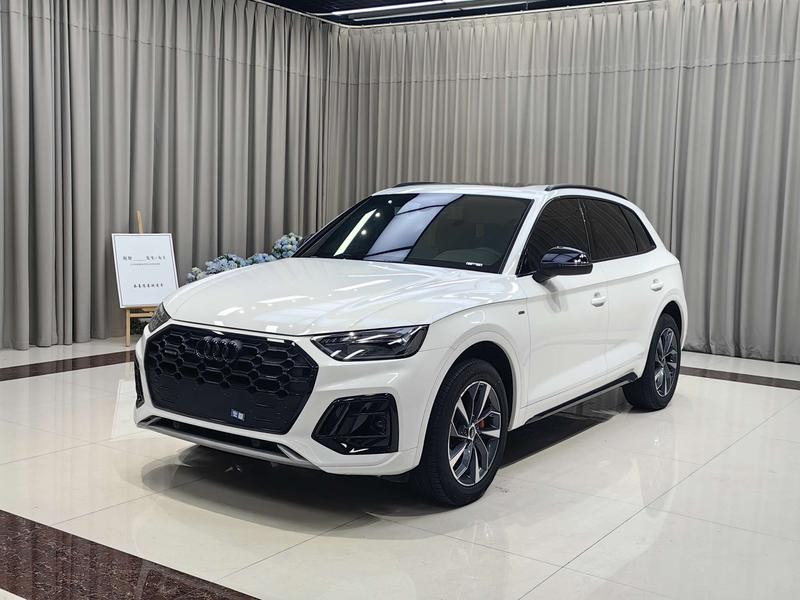 Audi Q5L, 2024 — купить в Москве под ключ