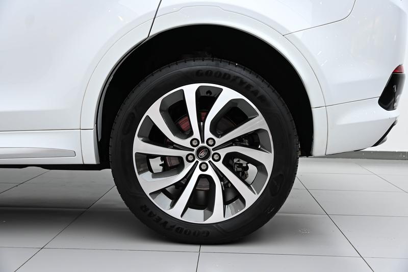 Land Rover Discovery Sport, 2024 — фото 11 из 12