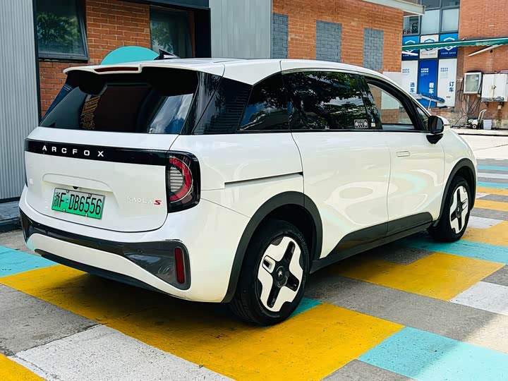 BAIC Arcfox Kaola S, 2025 — фото 7 из 9