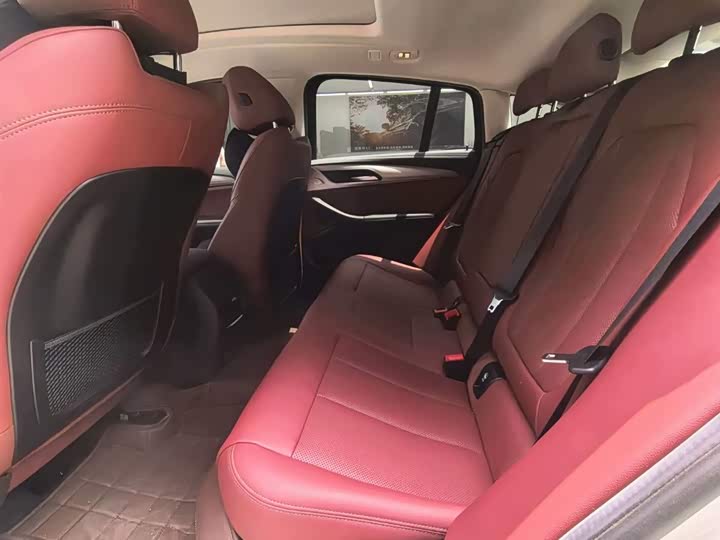 BMW X4, 2022 — фото 7 из 9