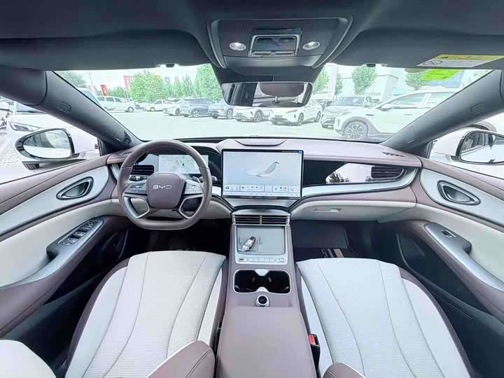 BYD Seal 07 DM-i Hybrid, 2025 — фото 5 из 7