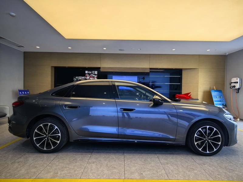Audi A5L, 2025 — фото 7 из 12