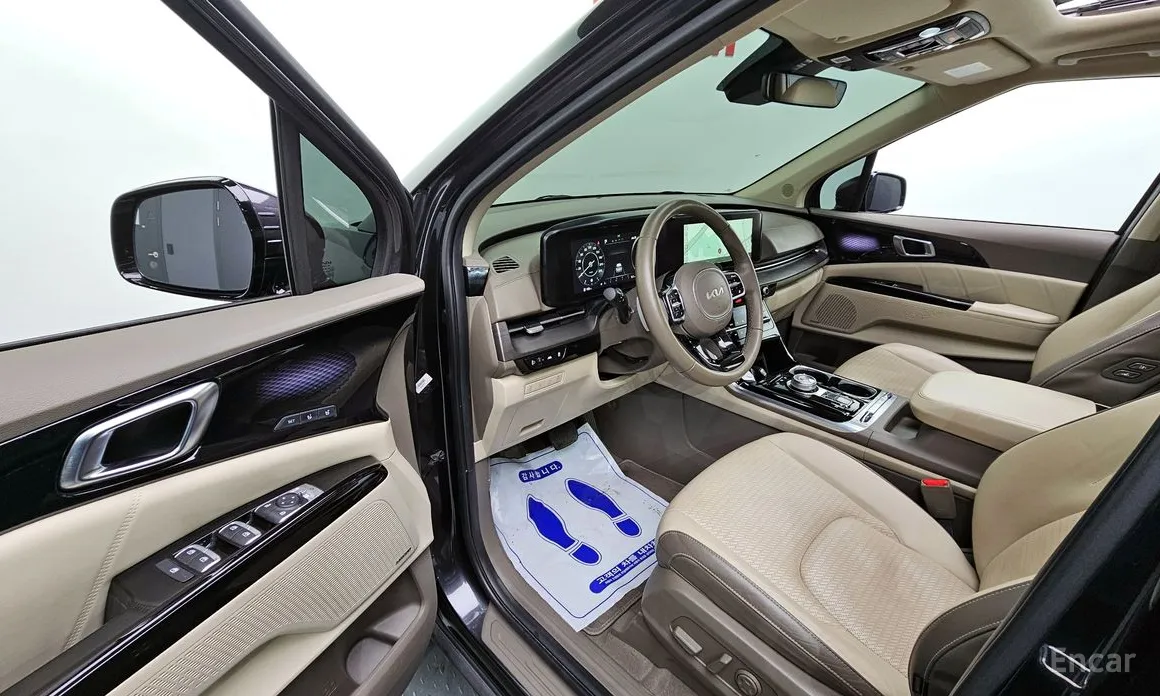 Kia Carnival, 2022 — фото 10 из 12