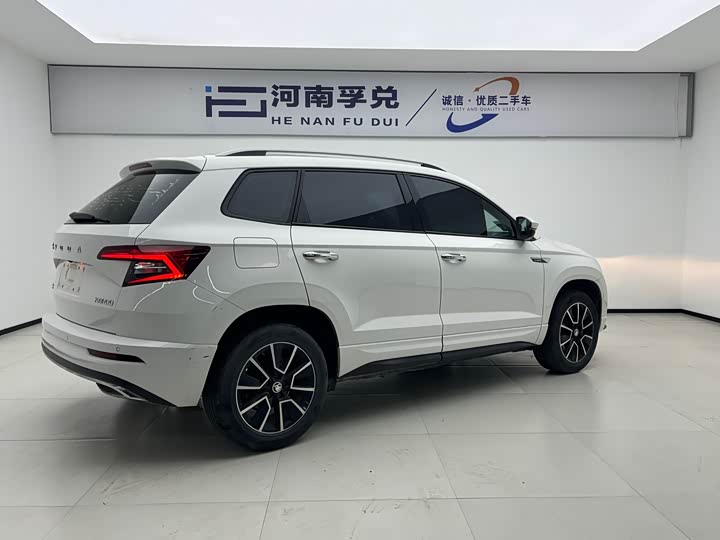 Skoda Karoq, 2023 — фото 4 из 9