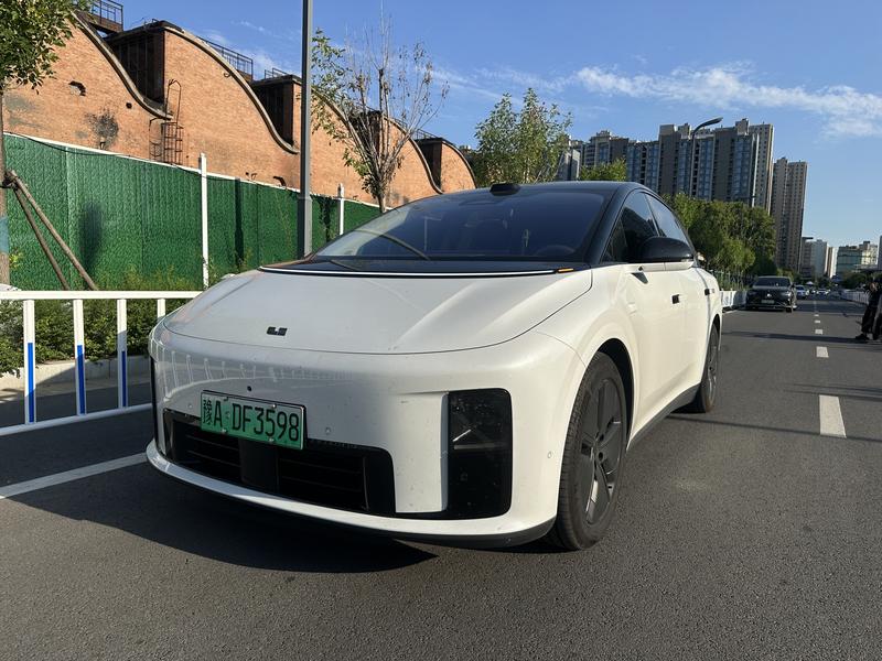 LiXiang i8, 2025 — купить в Казани под ключ
