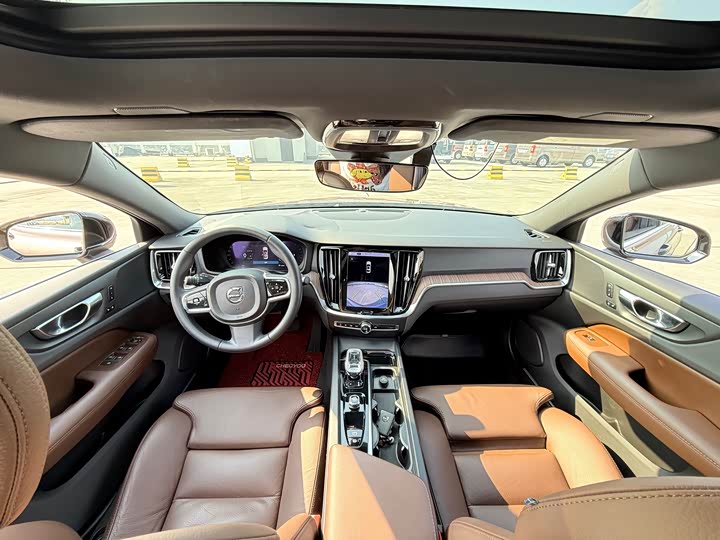 Volvo S60, 2022 — фото 8 из 9