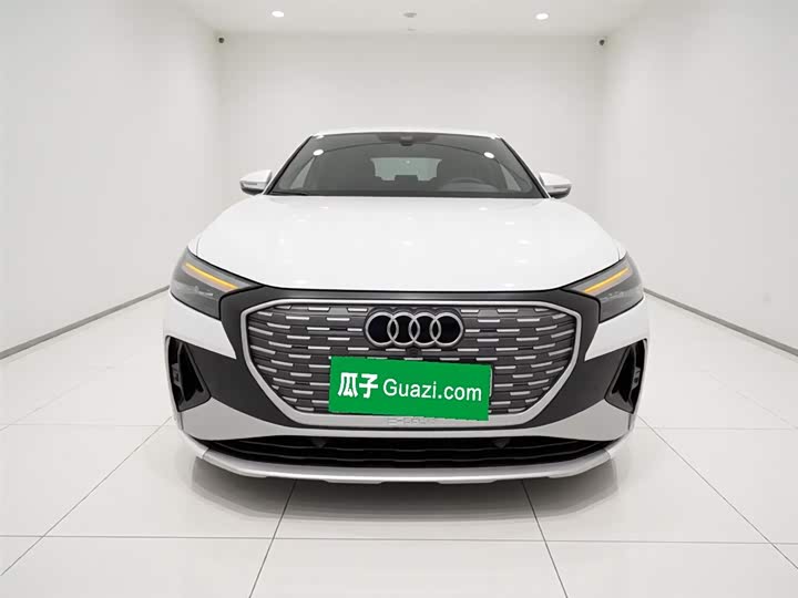 Audi Q4 e-tron, 2024 — фото 3 из 9