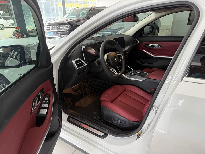 BMW i3, 2024 — фото 4 из 9