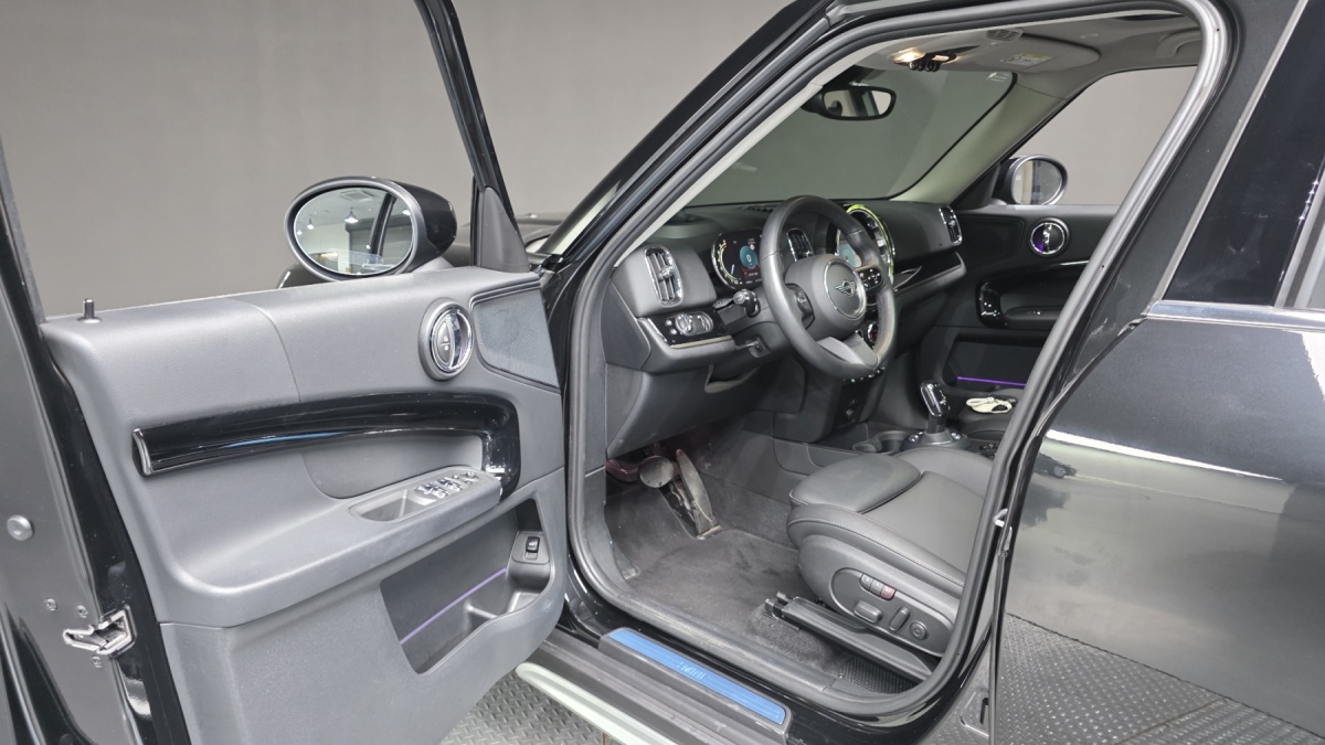 Mini Countryman, 2023 — фото 10 из 12