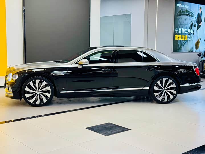 Bentley Flying Spur, 2022 — фото 4 из 9