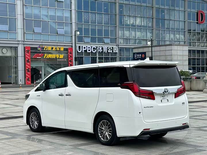 Toyota Alphard, 2022 — фото 4 из 12