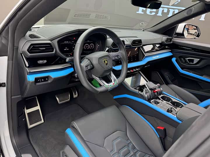 Lamborghini Urus SE, 2026 — фото 3 из 5