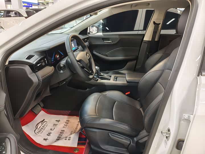 Roewe i5, 2024 — фото 5 из 9