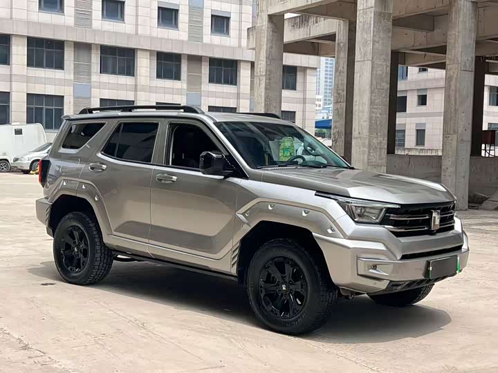 Tank 400 Hybrid, 2023 — фото 3 из 9