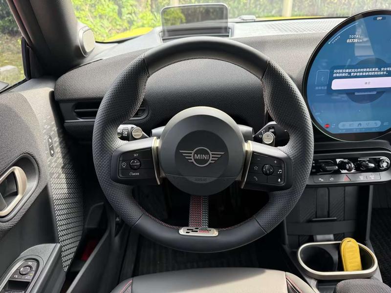Mini Mini JCW, 2025 — фото 8 из 11
