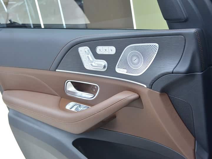Mercedes-Benz GLS-Class, 2023 — фото 6 из 9