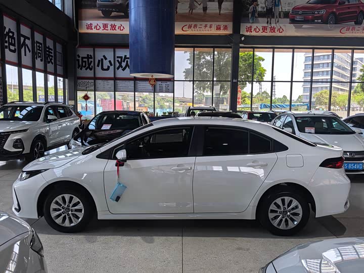 Toyota Corolla, 2023 — фото 2 из 9