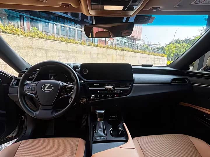 Lexus ES, 2024 — фото 5 из 9