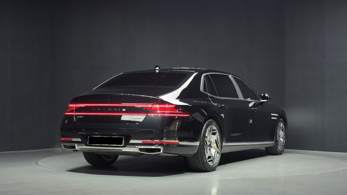 Genesis G90, 2023 — фото 2 из 12