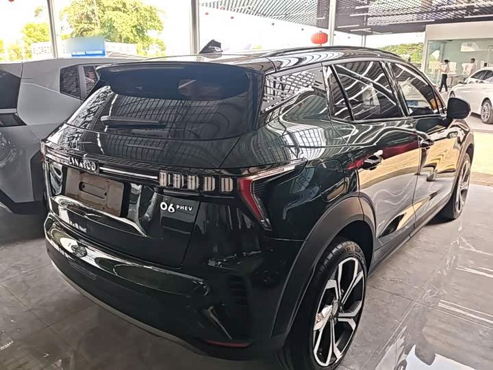 Lynk & Co 06 EM-P Hybrid, 2023 — фото 7 из 9