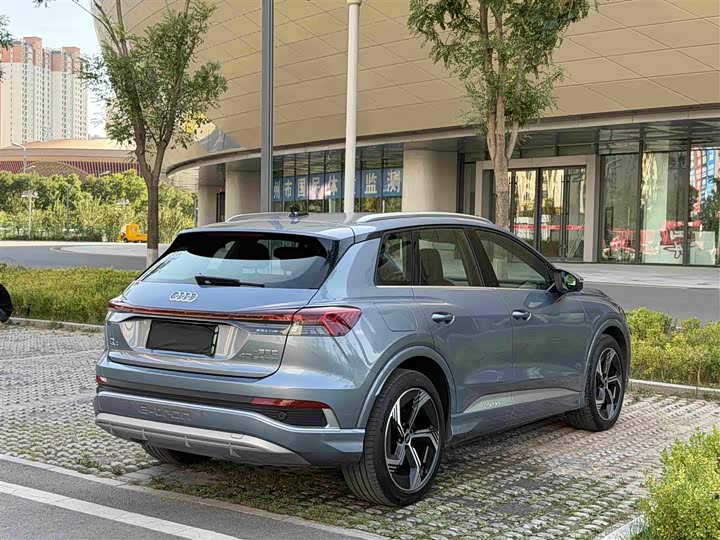 Audi Q4 e-tron, 2024 — фото 4 из 9