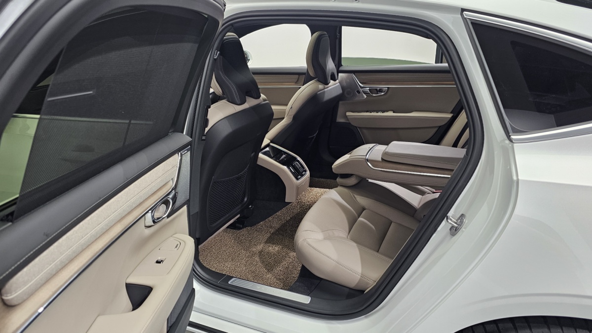 Volvo S90, 2025 — фото 10 из 12