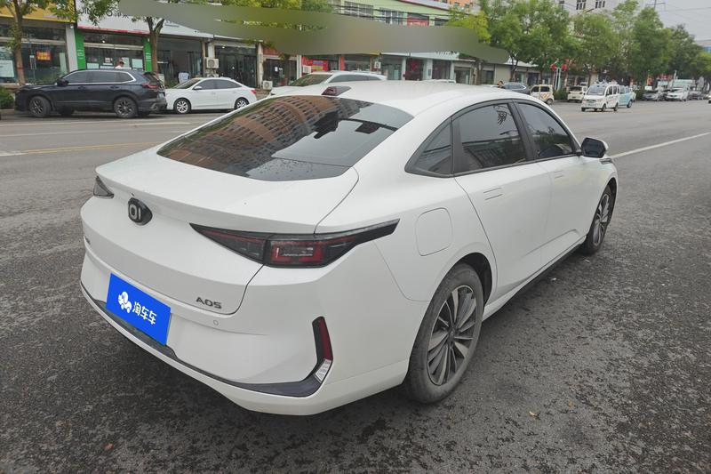 Changan Qiyuan (Nevo) A05, 2023 — фото 3 из 10