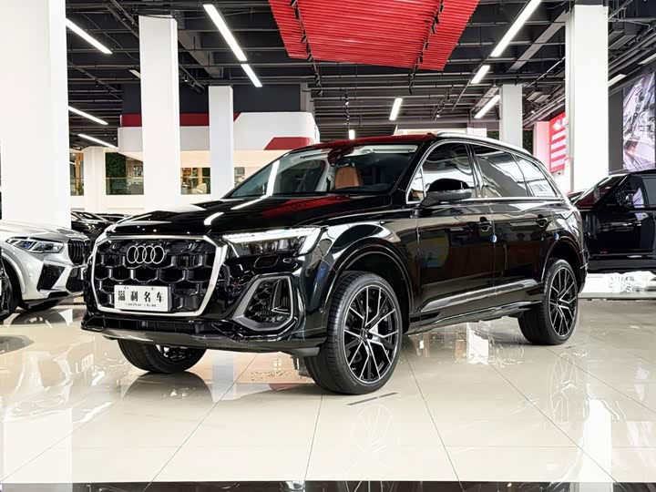 Audi Q7, 2024 — купить в Липецке под ключ